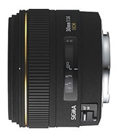 SigmaAF 30mm f/1.4 DC Nikon F